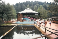 1990-1