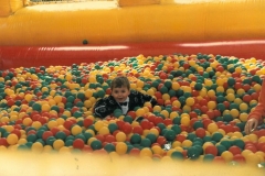 piscine à boules gonflabe Pierre